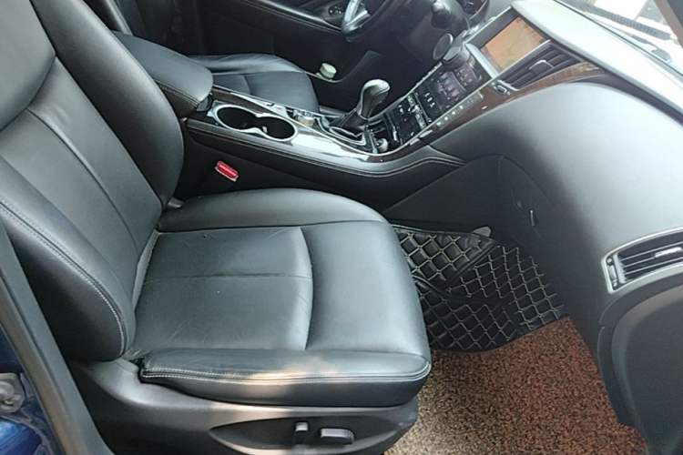 Used Infiniti Q50L 2015 2.0T Luxury Edition Right Front Seat