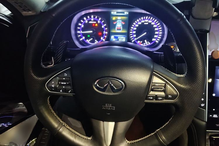 Used Infiniti Q50L 2015 2.0T Enjoyment Edition Steering Wheel