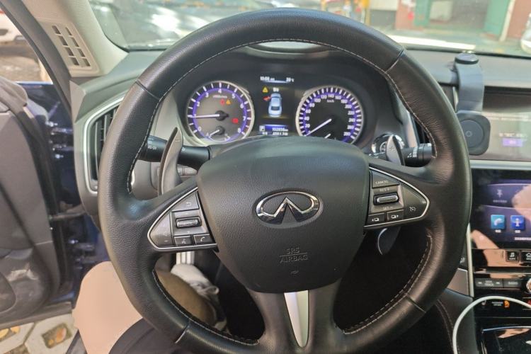 Used Infiniti Q50L 2015 2.0T Sport Edition Steering Wheel