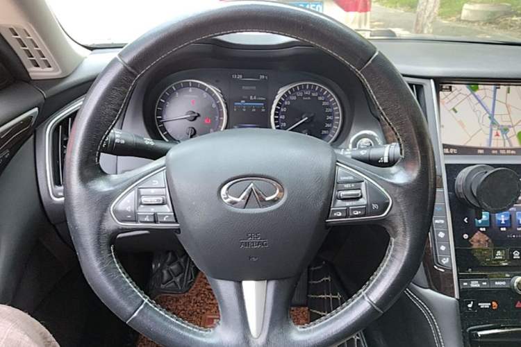 Used Infiniti Q50L 2015 2.0T Luxury Edition Steering Wheel