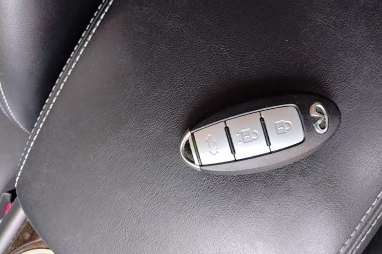 Used Infiniti Q50L 2015 2.0T Luxury Edition Vehicle Key