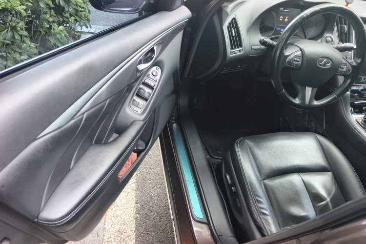 Used Infiniti Q50L 2015 2.0T Enjoyment Edition Driver Seat
