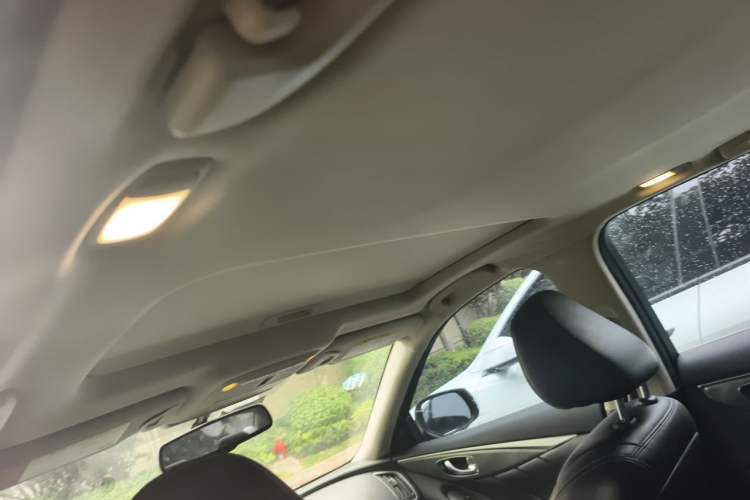 Used Infiniti Q50L 2015 2.0T Enjoyment Edition Headliner