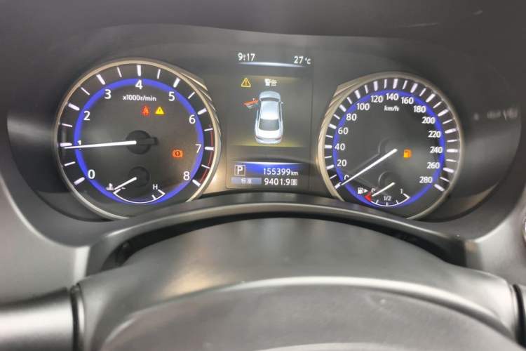 Used Infiniti Q50L 2015 2.0T Enjoyment Edition Odometer Close Up