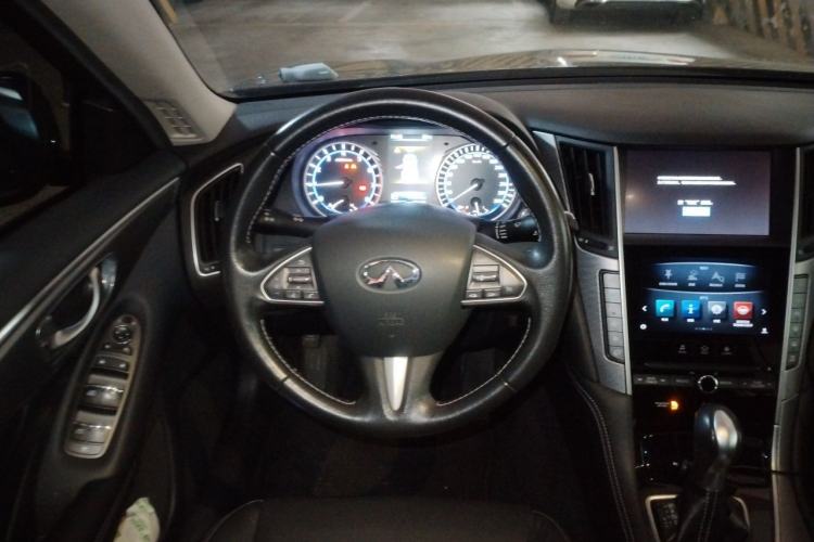 Used Infiniti Q50L 2015 2.0T Enjoyment Edition Steering Wheel