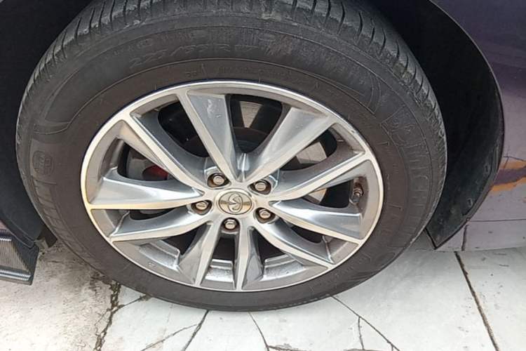 Used Infiniti Q50L 2015 2.0T Enjoyment Edition Left Front Wheel Hub