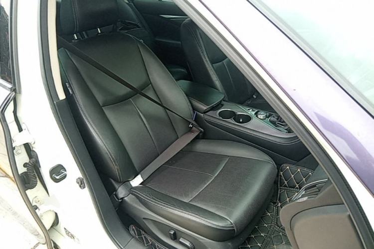 Used Infiniti Q50L 2015 2.0T Enjoyment Edition Right Front Seat