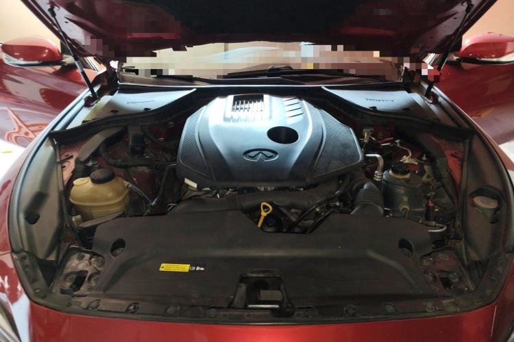 Used Infiniti Q50L 2015 2.0T Enjoyment Edition Engine Bay