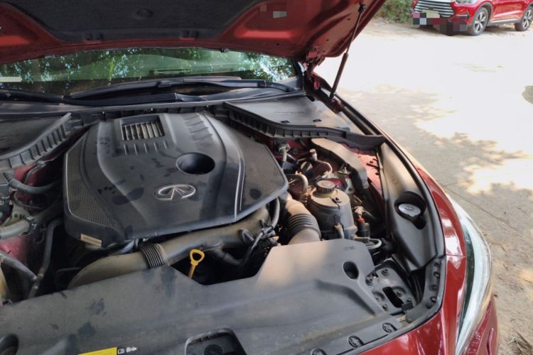 Used Infiniti Q50L 2015 2.0T Enjoyment Edition Engine Bay Left