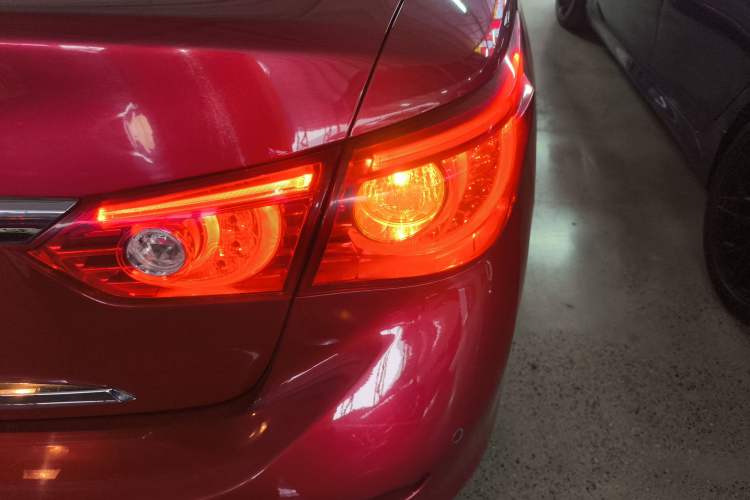 Used Infiniti Q50L 2015 2.0T Luxury Sport Edition Exterior 6