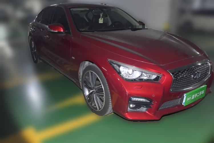 Used Infiniti Q50L 2015 2.0T Sport Edition Front Right 45 Deg