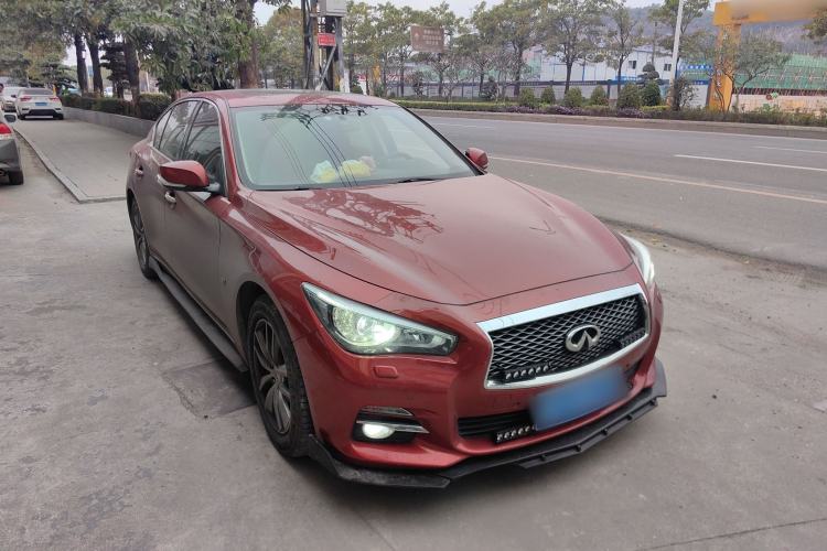 Used Infiniti Q50L 2015 2.0T Luxury Edition Front Right 45 Deg