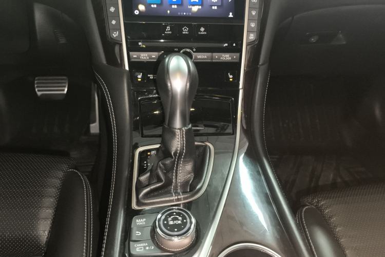 Used Infiniti Q50L 2015 2.0T Luxury Sport Edition Gear Lever