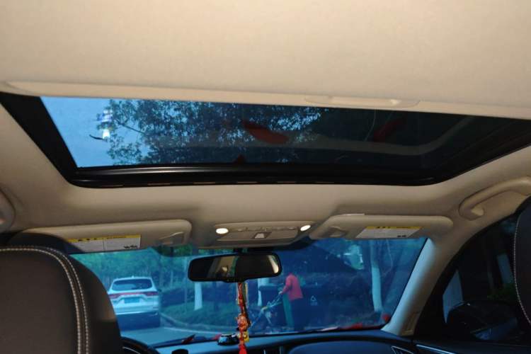 Used Infiniti Q50L 2015 2.0T Enjoyment Edition Headliner