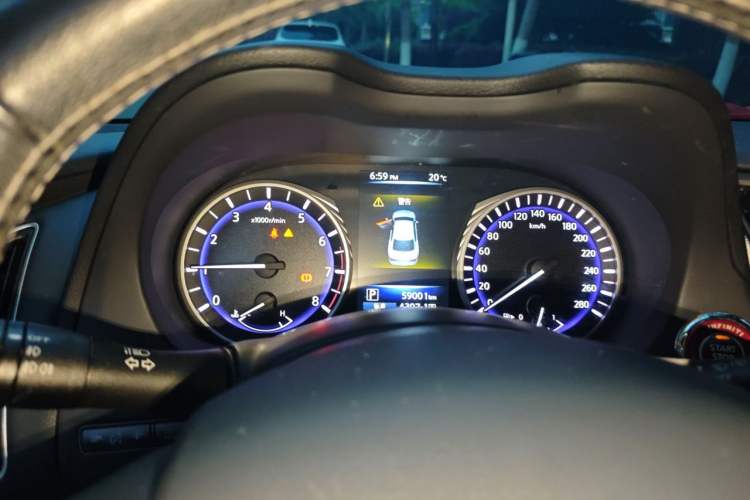 Used Infiniti Q50L 2015 2.0T Enjoyment Edition Instrument Cluster