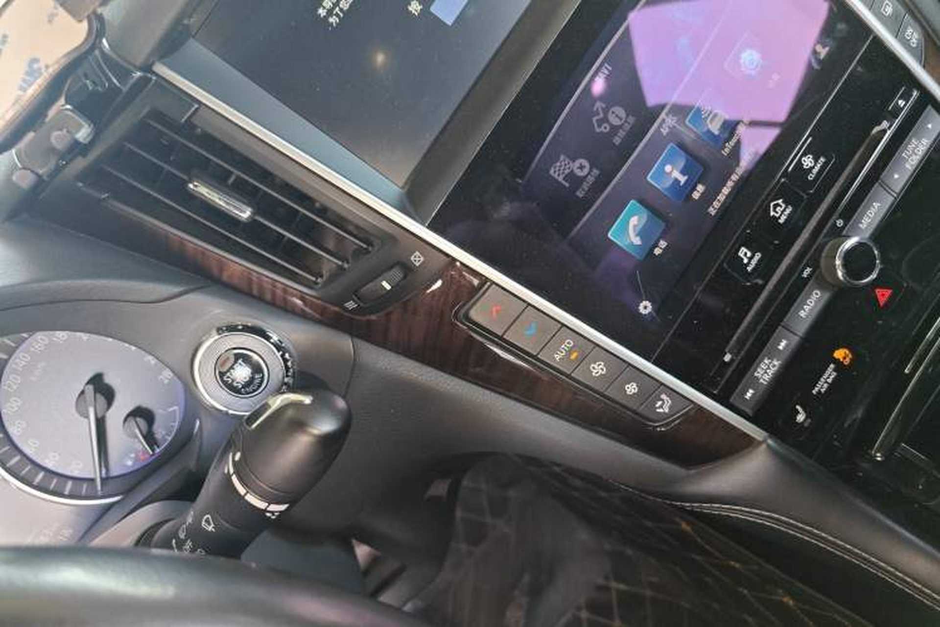 Used Infiniti Q50L 2015 2.0T Luxury Edition Interior 1