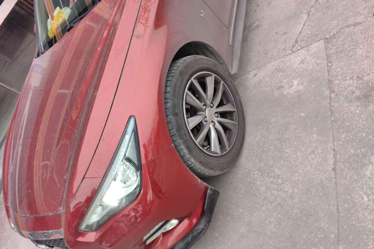 Used Infiniti Q50L 2015 2.0T Luxury Edition Left Front Wheel Hub
