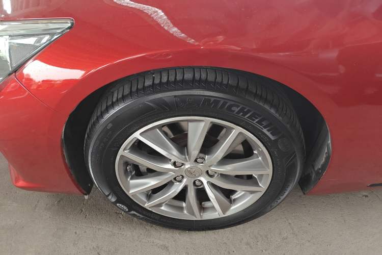 Used Infiniti Q50L 2015 2.0T Luxury Edition Left Front Wheel Hub