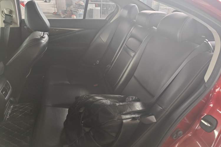 Used Infiniti Q50L 2015 2.0T Luxury Edition Left Rear Seat