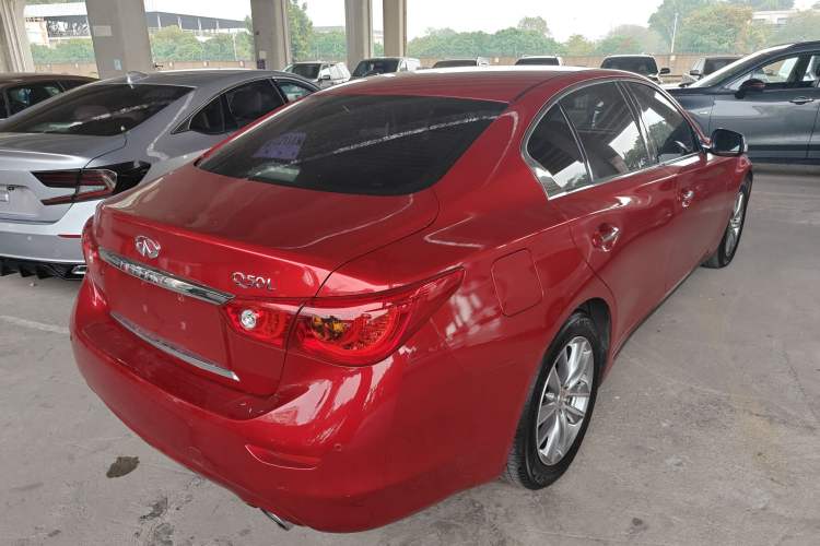 Used Infiniti Q50L 2015 2.0T Luxury Edition Rear Right 45 Deg