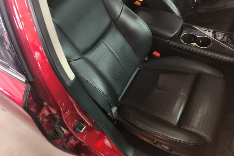 Used Infiniti Q50L 2015 2.0T Luxury Sport Edition Right Front Seat