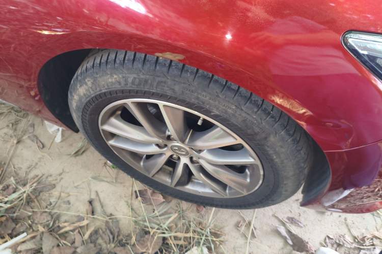 Used Infiniti Q50L 2015 2.0T Enjoyment Edition Right Front Wheel Hub