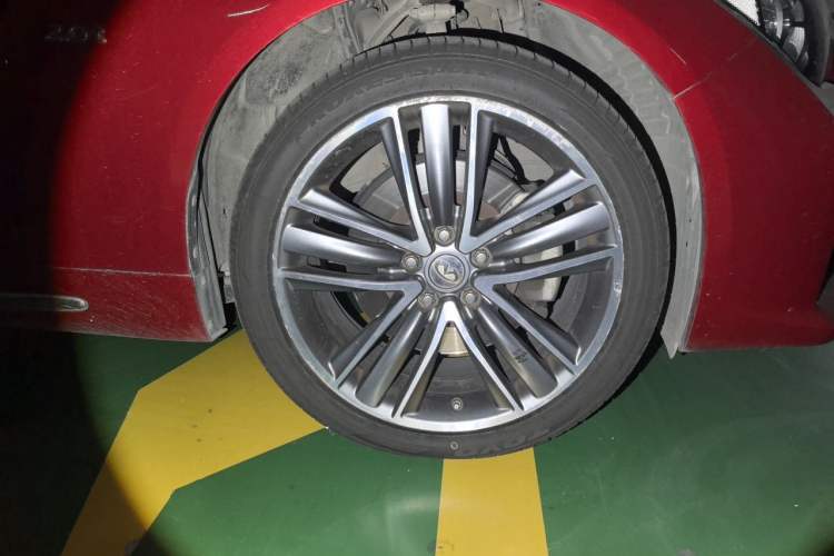 Used Infiniti Q50L 2015 2.0T Sport Edition Right Front Wheel Hub