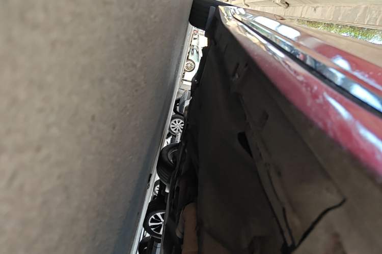 Used Infiniti Q50L 2015 2.0T Luxury Edition Right Side Sill