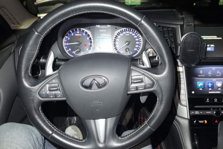 Used Infiniti Q50L 2015 2.0T Sport Edition Steering Wheel