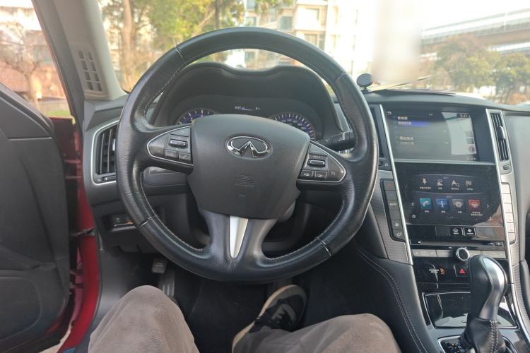 Used Infiniti Q50L 2015 2.0T Enjoyment Edition Steering Wheel