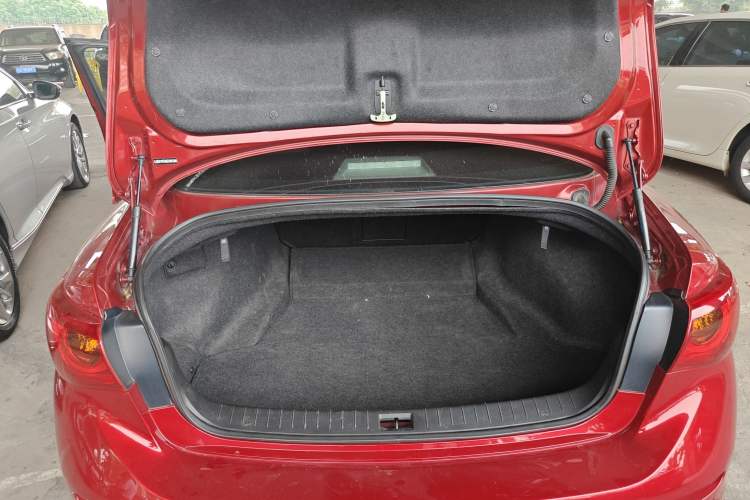 Used Infiniti Q50L 2015 2.0T Luxury Edition Trunk