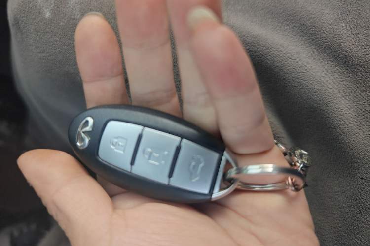 Used Infiniti Q50L 2015 2.0T Enjoyment Edition Vehicle Key
