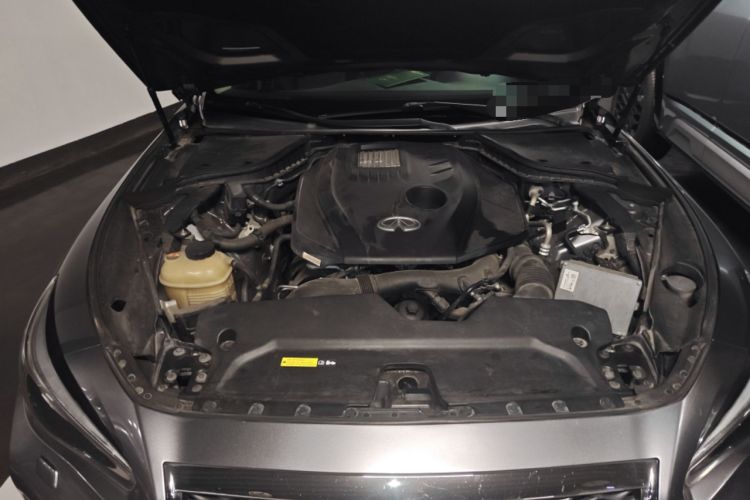 Used Infiniti Q50L 2015 2.0T Sport Edition Engine Bay