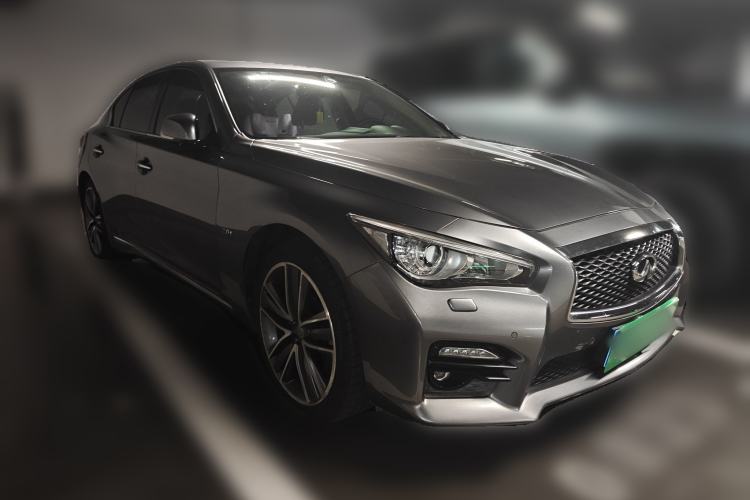 Used Infiniti Q50L 2015 2.0T Sport Edition Front Right 45 Deg