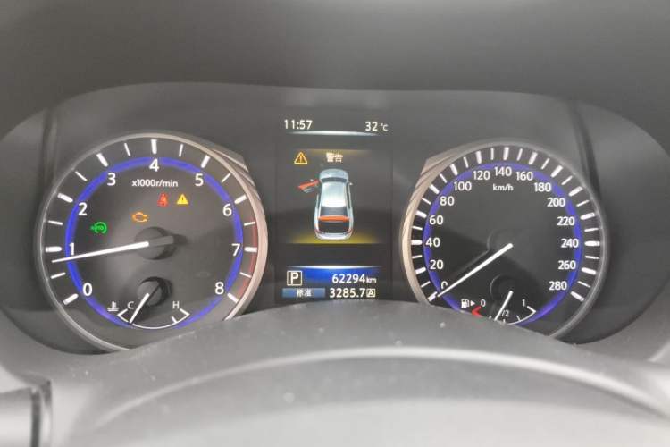 Used Infiniti Q50L 2015 2.0T Comfort Edition Instrument Cluster