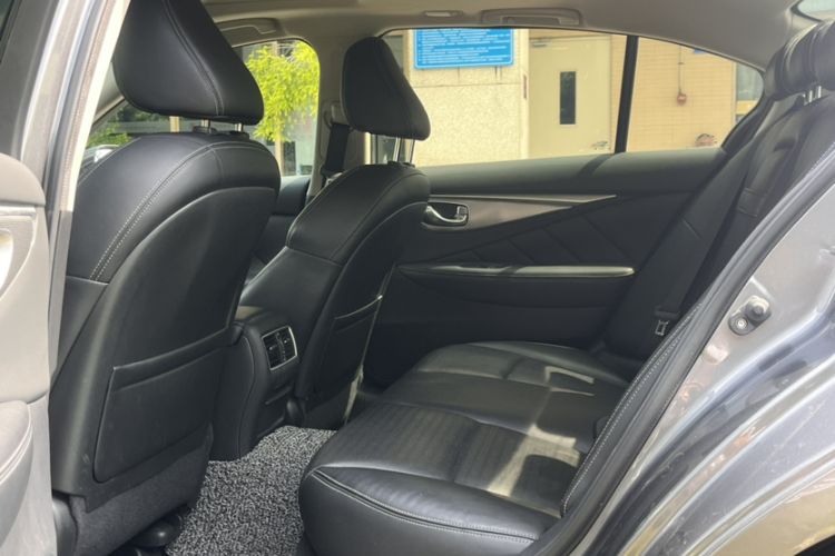 Used Infiniti Q50L 2015 2.0T Sport Edition Interior 3