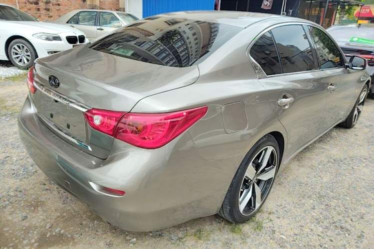 Used Infiniti Q50L 2015 2.0T Sport Edition Rear Right 45 Deg