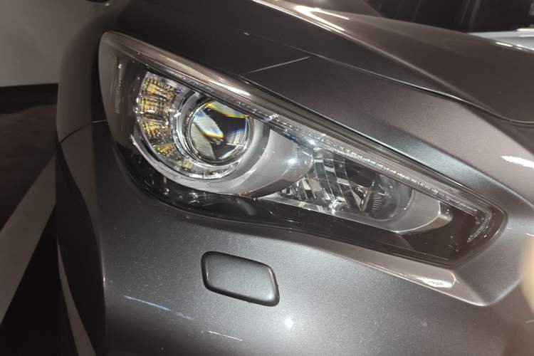 Used Infiniti Q50L 2015 2.0T Sport Edition Right Front Headlight