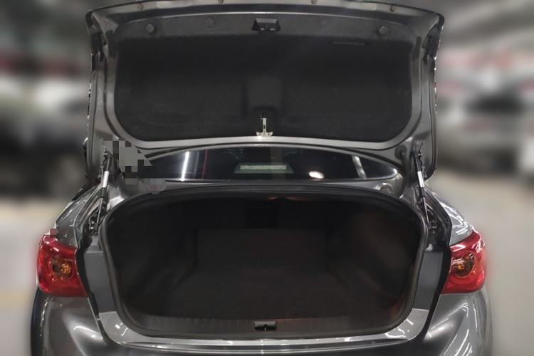 Used Infiniti Q50L 2015 2.0T Enjoyment Edition Trunk