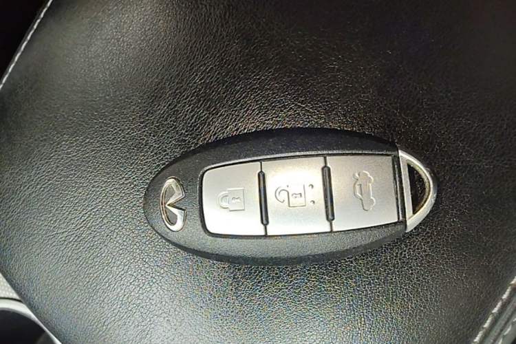 Used Infiniti Q50L 2015 2.0T Sport Edition Vehicle Key