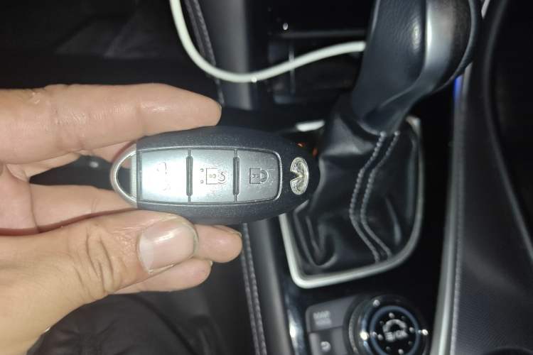 Used Infiniti Q50L 2015 2.0T Sport Edition Vehicle Key
