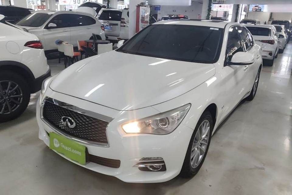 Infiniti Q50L 2015