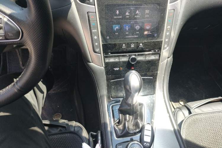 Used Infiniti Q50L 2015 2.0T Enjoyment Edition Audio And AC Panel