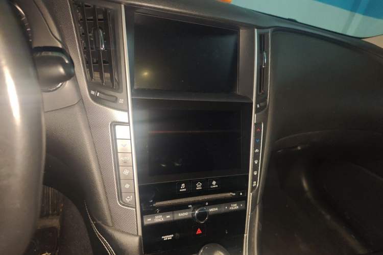 Used Infiniti Q50L 2015 2.0T Enjoyment Edition Audio And AC Panel