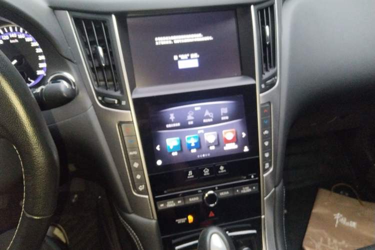 Used Infiniti Q50L 2015 2.0T Enjoyment Edition Audio And AC Panel