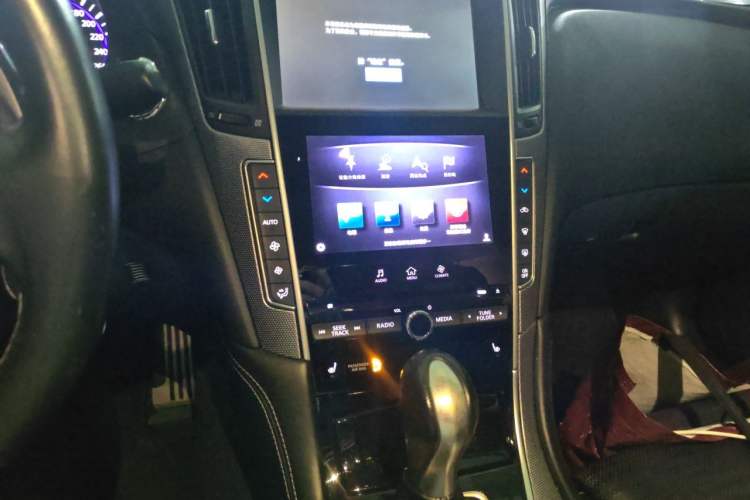 Used Infiniti Q50L 2015 2.0T Sport Edition Audio And AC Panel