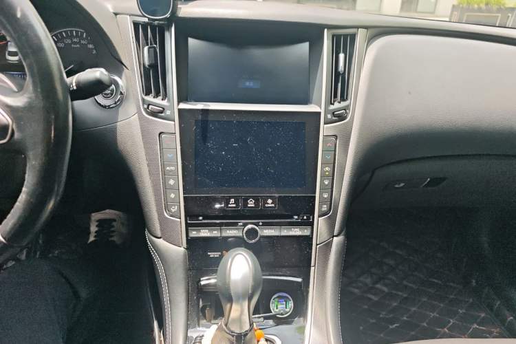 Used Infiniti Q50L 2015 2.0T Enjoyment Edition Audio And AC Panel
