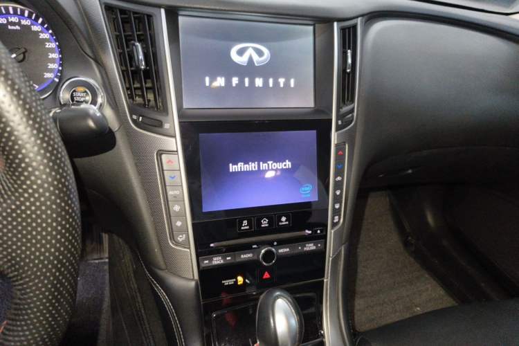 Used Infiniti Q50L 2015 2.0T Enjoyment Edition Audio And AC Panel