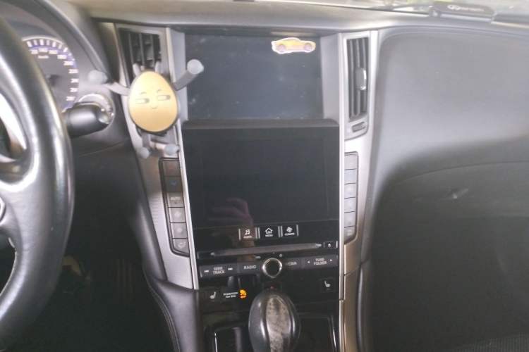 Used Infiniti Q50L 2015 2.0T Sport Edition Audio And AC Panel