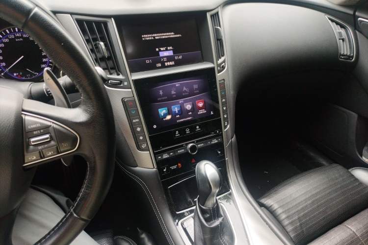 Used Infiniti Q50L 2015 2.0T Sport Edition Audio And AC Panel